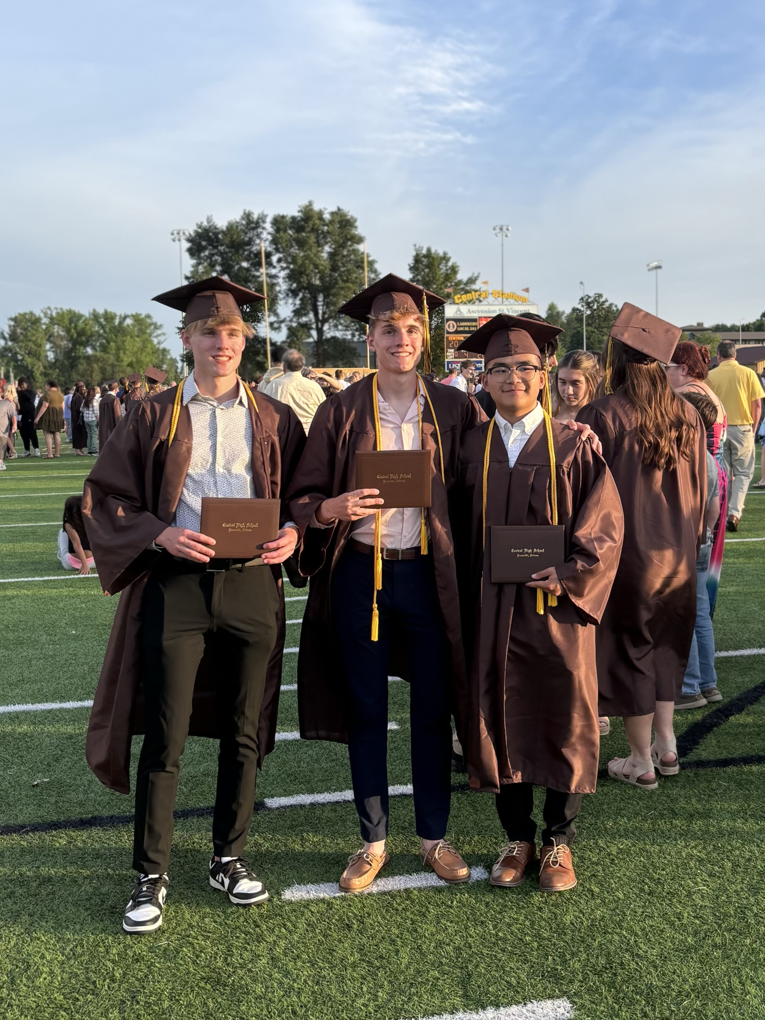 Logan & Landen Schapker at Highschool Graduation